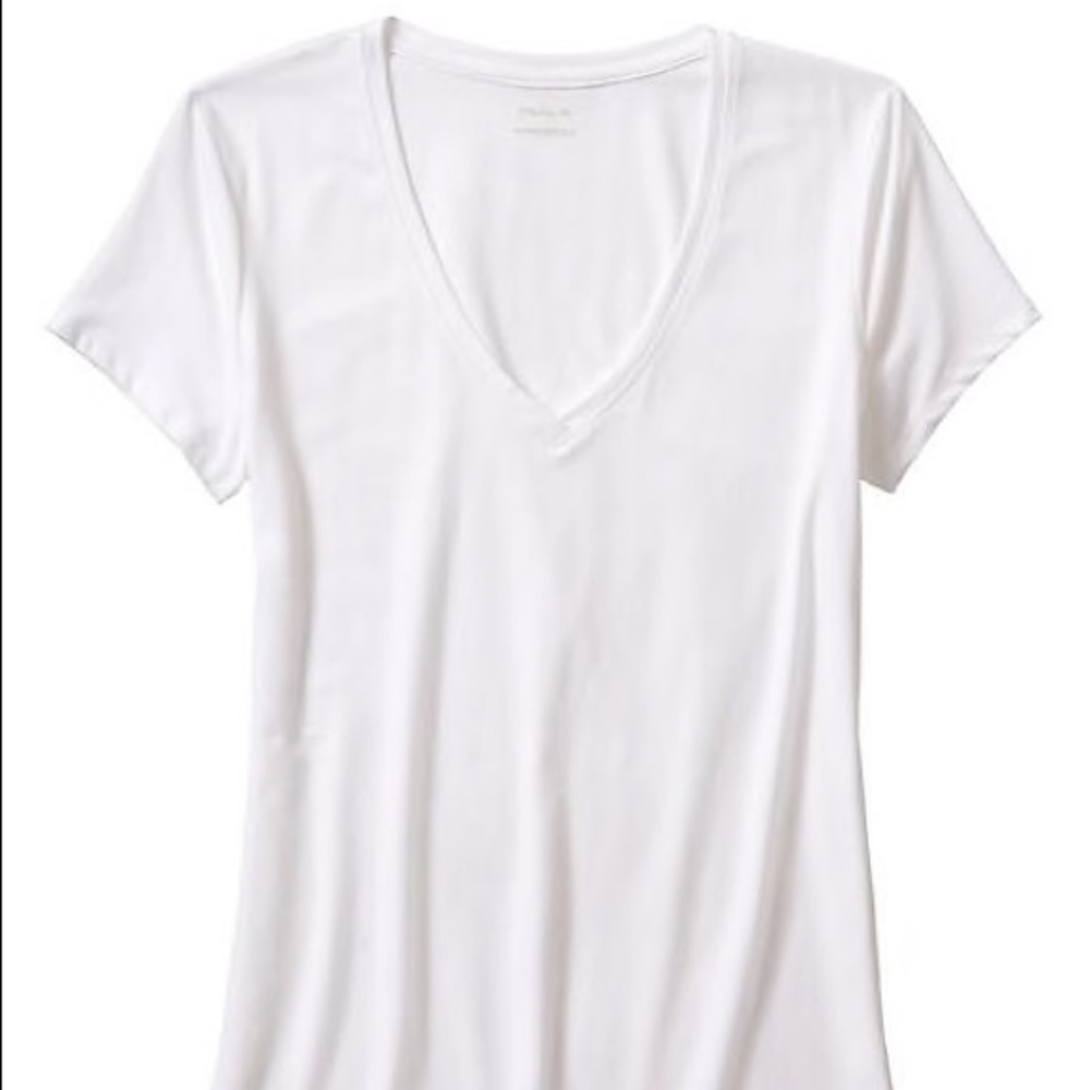 Banana Republic Timeless Vee Neck T Shirt